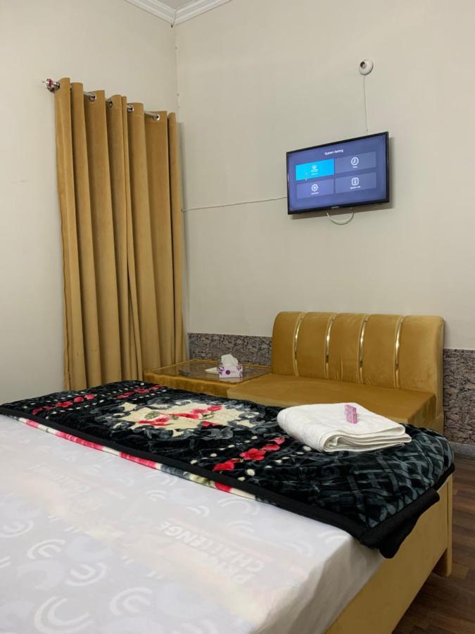 Eden Plus Executive Hotel Лахор Экстерьер фото